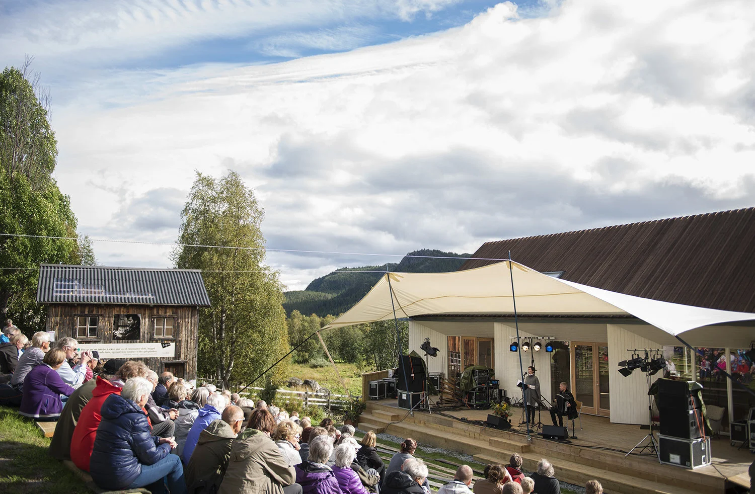 Bilde fra utstilling på Leveld Kunstnartun i Ål